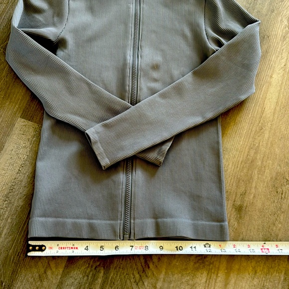 Fabletics - Ribbed Seamless Jacket- Stormcloud Jacket - Size Small - Picture 7 of 14